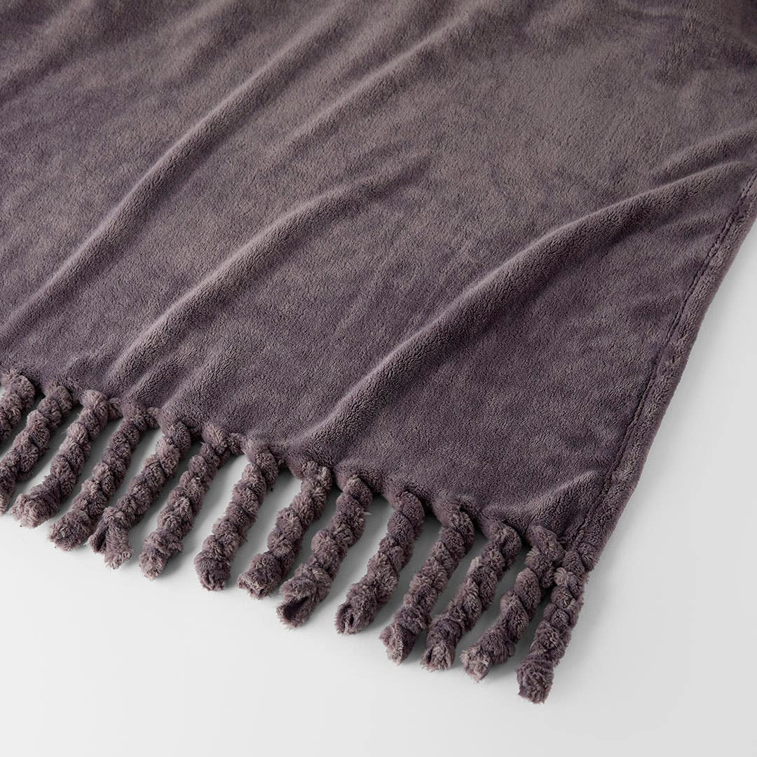 https://s3-ap-southeast-2.amazonaws.com/fusionfactory.commerceconnect.bbnt.production/pim_media/000/210/150/M_F_W26_Pia-Plush-Throw_Charcoal_26853706_Detail-01_SI.jpg?1771466546