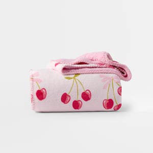 https://s3-ap-southeast-2.amazonaws.com/fusionfactory.commerceconnect.bbnt.production/pim_media/000/207/025/M_F_W26_Pink-Cherry-Sherpa-Throw_Pink_26899901_SI.jpg?1767931985