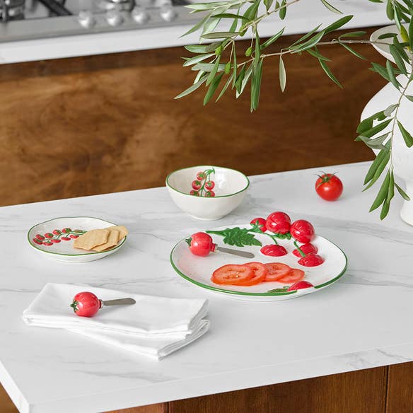 https://s3-ap-southeast-2.amazonaws.com/fusionfactory.commerceconnect.bbnt.production/pim_media/000/211/236/M_F_W26_Studio_LS_Dining_Roma_Tomato_Servingware_SI.jpg?1773625858