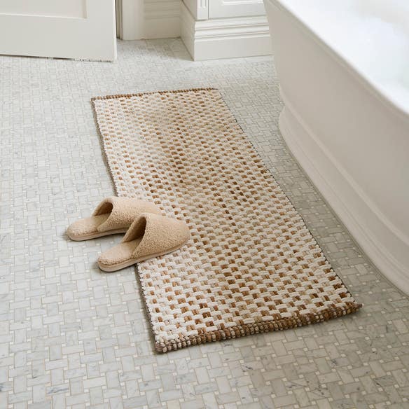 https://s3-ap-southeast-2.amazonaws.com/fusionfactory.commerceconnect.bbnt.production/pim_media/000/211/997/M_F_W26_Winter_Hampton_LS_Bathroom_Runner_Natural_SI.jpg?1774825784