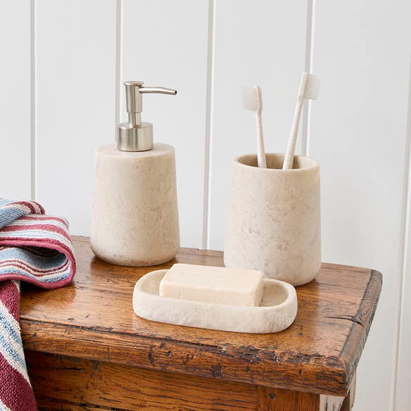 https://s3-ap-southeast-2.amazonaws.com/fusionfactory.commerceconnect.bbnt.production/pim_media/000/212/268/M_F_W26_Winter_Hampton_LS_Bathroom_Soap_Disp_Tumbler_Soap_Dish_Orson_SI.jpg?1775004159