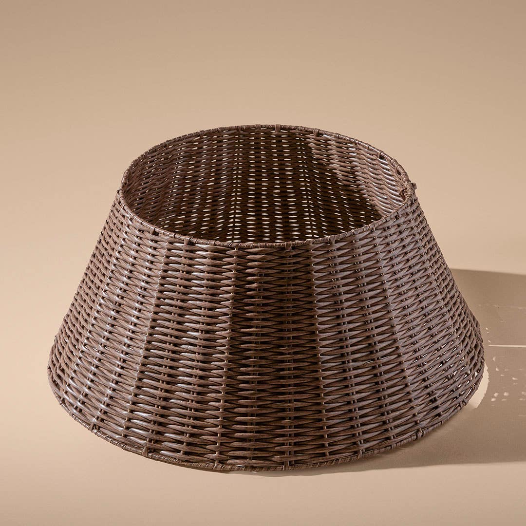 https://s3-ap-southeast-2.amazonaws.com/fusionfactory.commerceconnect.bbnt.production/pim_media/000/218/068/M_F_Xmas-26-27_CG_XMAS_TREE_PP-Tree-Ring-Set-Sml-6ft-Tree-Natural_22718801_SI.jpg?1785113422
