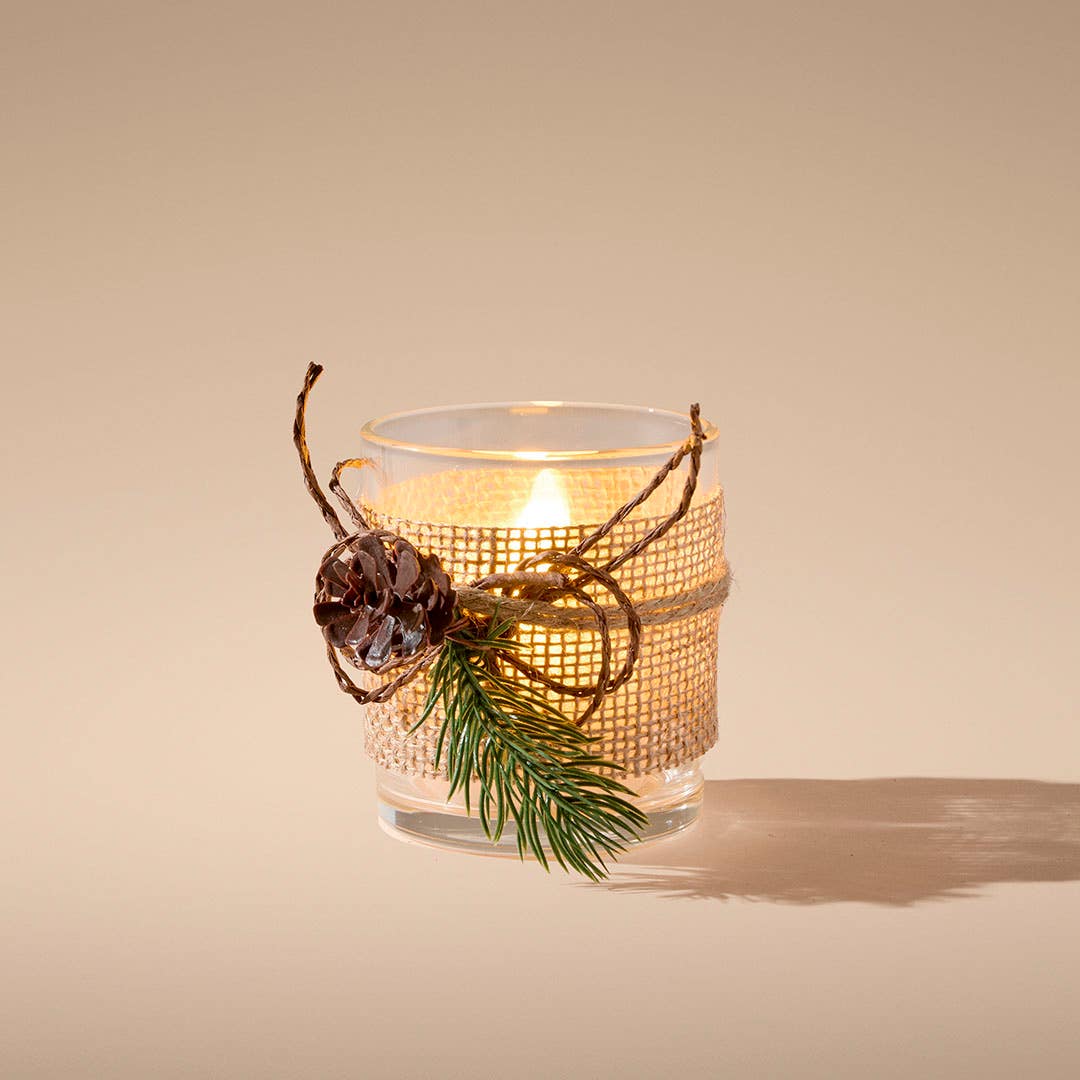 https://s3-ap-southeast-2.amazonaws.com/fusionfactory.commerceconnect.bbnt.production/pim_media/000/222/360/M_F_Xmas-26-27_HT_CANDLEHOL_Tlite-Holder-w-Pine-_-Jute-Natural-Green_17909501_V2_SI.jpg?1789599798