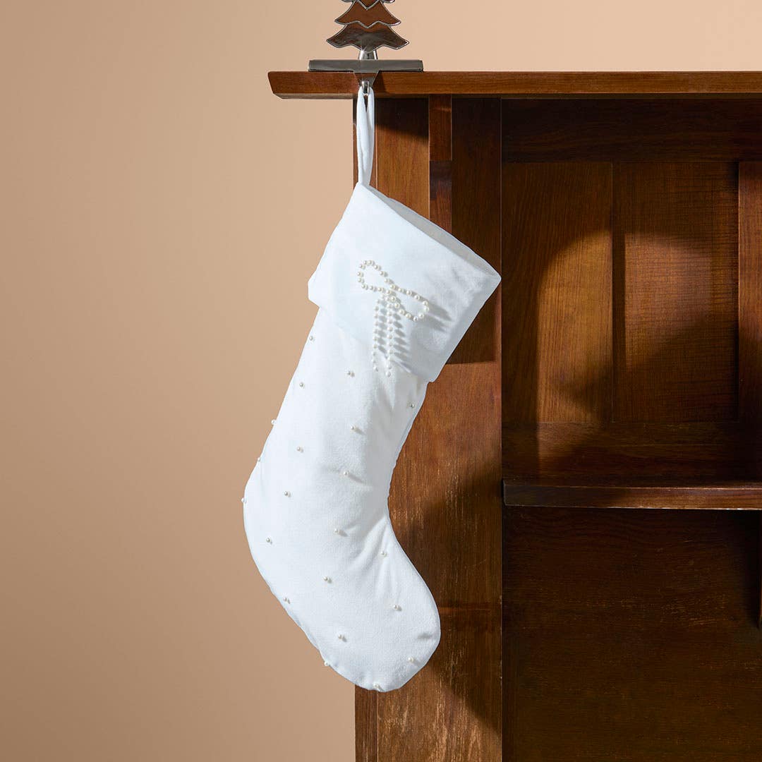 https://s3-ap-southeast-2.amazonaws.com/fusionfactory.commerceconnect.bbnt.production/pim_media/000/217/431/M_F_Xmas-26-27_LM_STOCKING_Pearl-Bow-Stocking_27049001_SI.jpg?1784096112