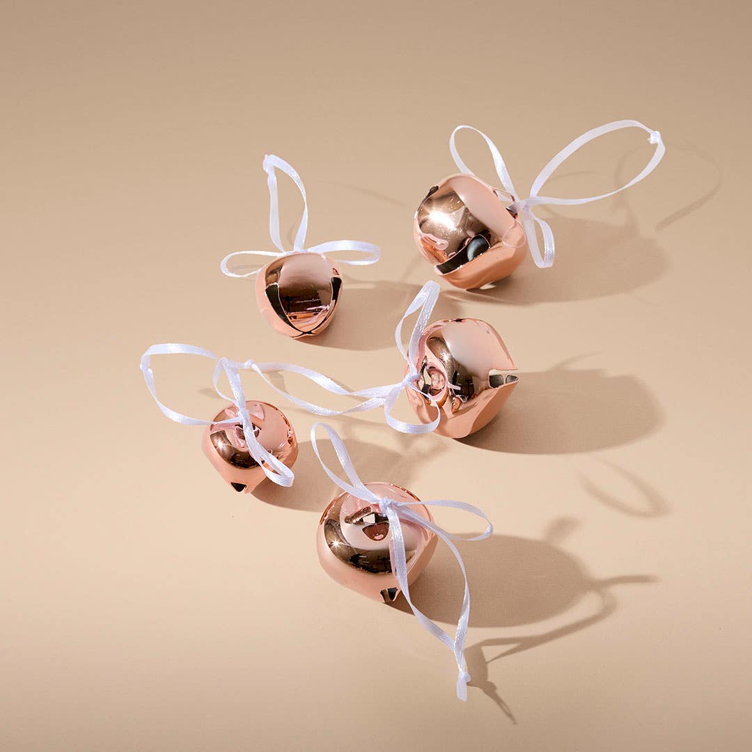 https://s3-ap-southeast-2.amazonaws.com/fusionfactory.commerceconnect.bbnt.production/pim_media/000/218/296/M_F_Xmas-26-27_MR_Decs_Set_Asst-Jingle-Bells-s10-Copper_18514701_SI.jpg?1785220662