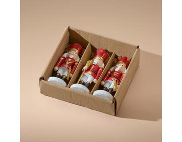 https://s3-ap-southeast-2.amazonaws.com/fusionfactory.commerceconnect.bbnt.production/pim_media/000/217/488/M_F_Xmas-26-27_MR_Decs_Set_S3-Resin-Hanging-Nutcracker_27046701_V2_SI.jpg?1784166308
