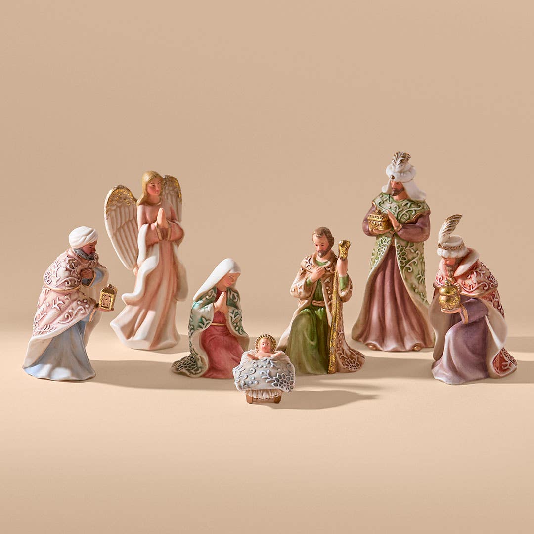 https://s3-ap-southeast-2.amazonaws.com/fusionfactory.commerceconnect.bbnt.production/pim_media/000/223/349/M_F_Xmas-26-27_MR_NATIVITY_Hand-Painted-Porcelain-Nativity-Set_27034701.jpg?1791351068