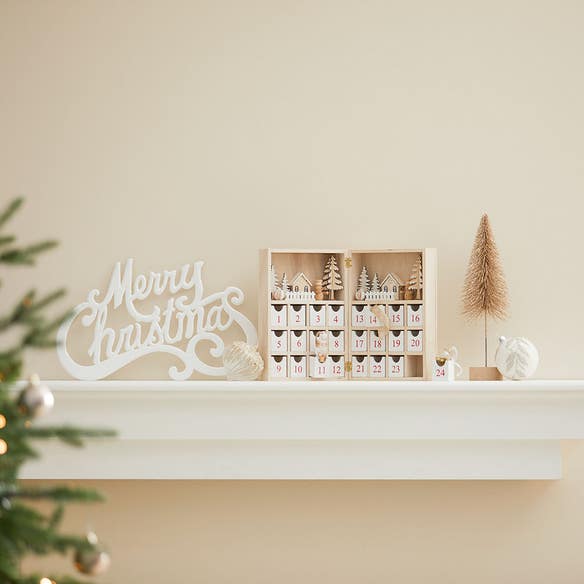 https://s3-ap-southeast-2.amazonaws.com/fusionfactory.commerceconnect.bbnt.production/pim_media/000/168/118/M_F_Xmas_S24_LS_Decorator_Advent_Calendar_Wooden_Opening_Display_Merry_Christmas_Metal_Sign_SI.jpg?1724309075