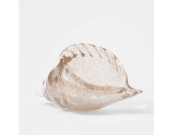 https://s3-ap-southeast-2.amazonaws.com/fusionfactory.commerceconnect.bbnt.production/pim_media/000/223/314/M_F__S26-27_Conch_Shell_Glass_Ornament_Gold_27331901_SI.jpg?1791322288