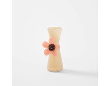 https://s3-ap-southeast-2.amazonaws.com/fusionfactory.commerceconnect.bbnt.production/pim_media/000/223/186/M_F__S26-27_Florian_Glass_Vase_Sml_Ecru_Pink_27332201_SI.jpg?1791157399