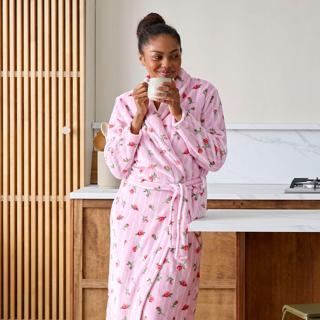 https://s3-ap-southeast-2.amazonaws.com/fusionfactory.commerceconnect.bbnt.production/pim_media/000/210/347/Rosie_Printed_Robes.jpg?1772069640