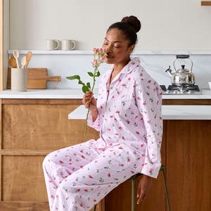 https://s3-ap-southeast-2.amazonaws.com/fusionfactory.commerceconnect.bbnt.production/pim_media/000/210/317/Rosie_Stripe_Flannelette_Pyjamas.jpg?1772063935
