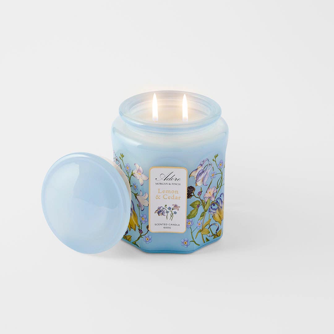 https://s3-ap-southeast-2.amazonaws.com/fusionfactory.commerceconnect.bbnt.production/pim_media/000/201/877/S25-26_Adore-Florette-Scented-Candle-Jar-600g_Lemon-Cedar_Blue_26591201_SI.jpg?1759208099