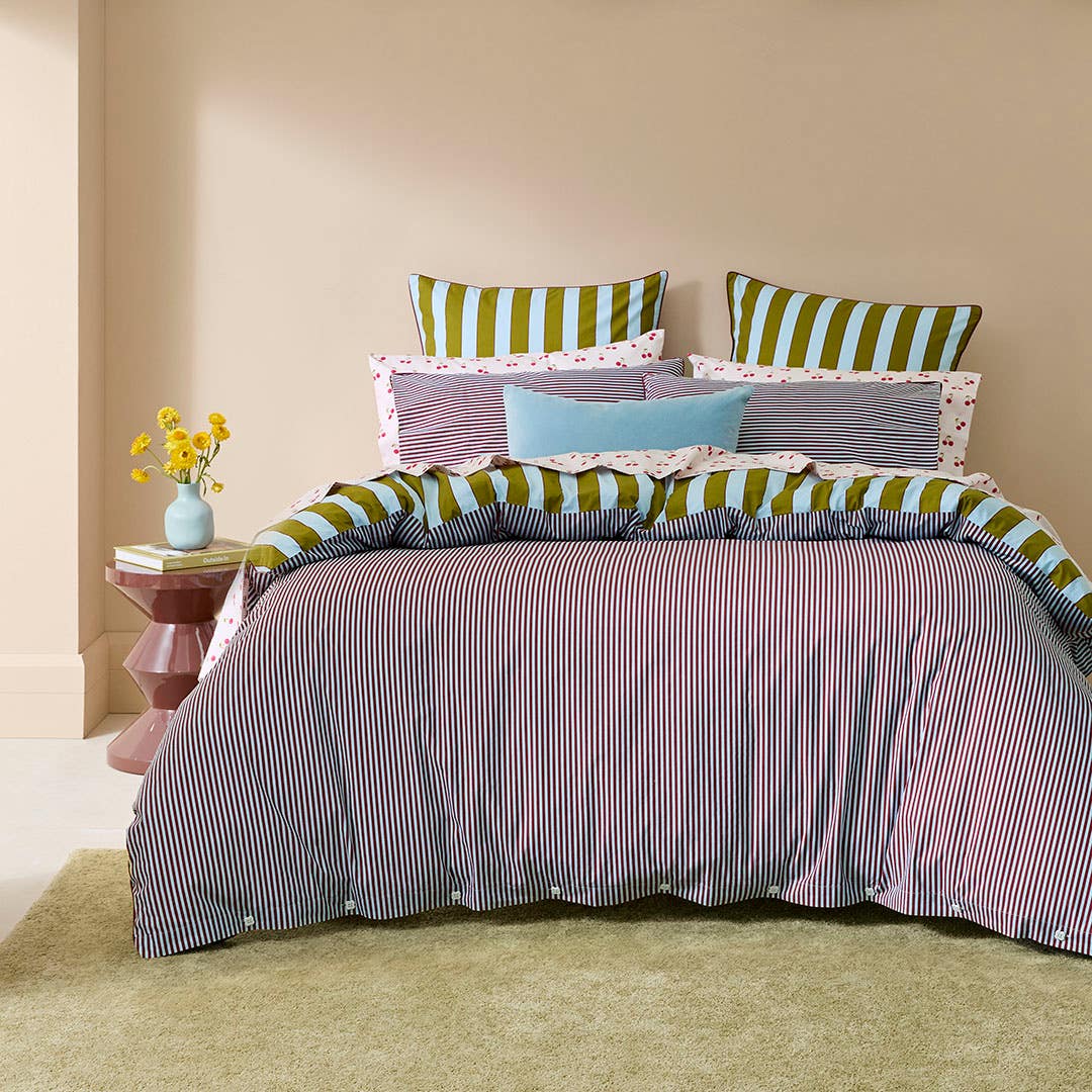https://s3-ap-southeast-2.amazonaws.com/fusionfactory.commerceconnect.bbnt.production/pim_media/000/212/622/SC_W26_Bedlinen_BOP_Oscar_Stripe_QQC_RV_SI.jpg?1776217384