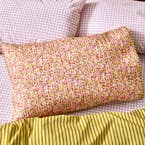 https://s3-ap-southeast-2.amazonaws.com/fusionfactory.commerceconnect.bbnt.production/pim_media/000/211/933/SC_W26_Bedlinen_BOP_Wild_Bloom_QQC_Pillow_SI.jpg?1774488688