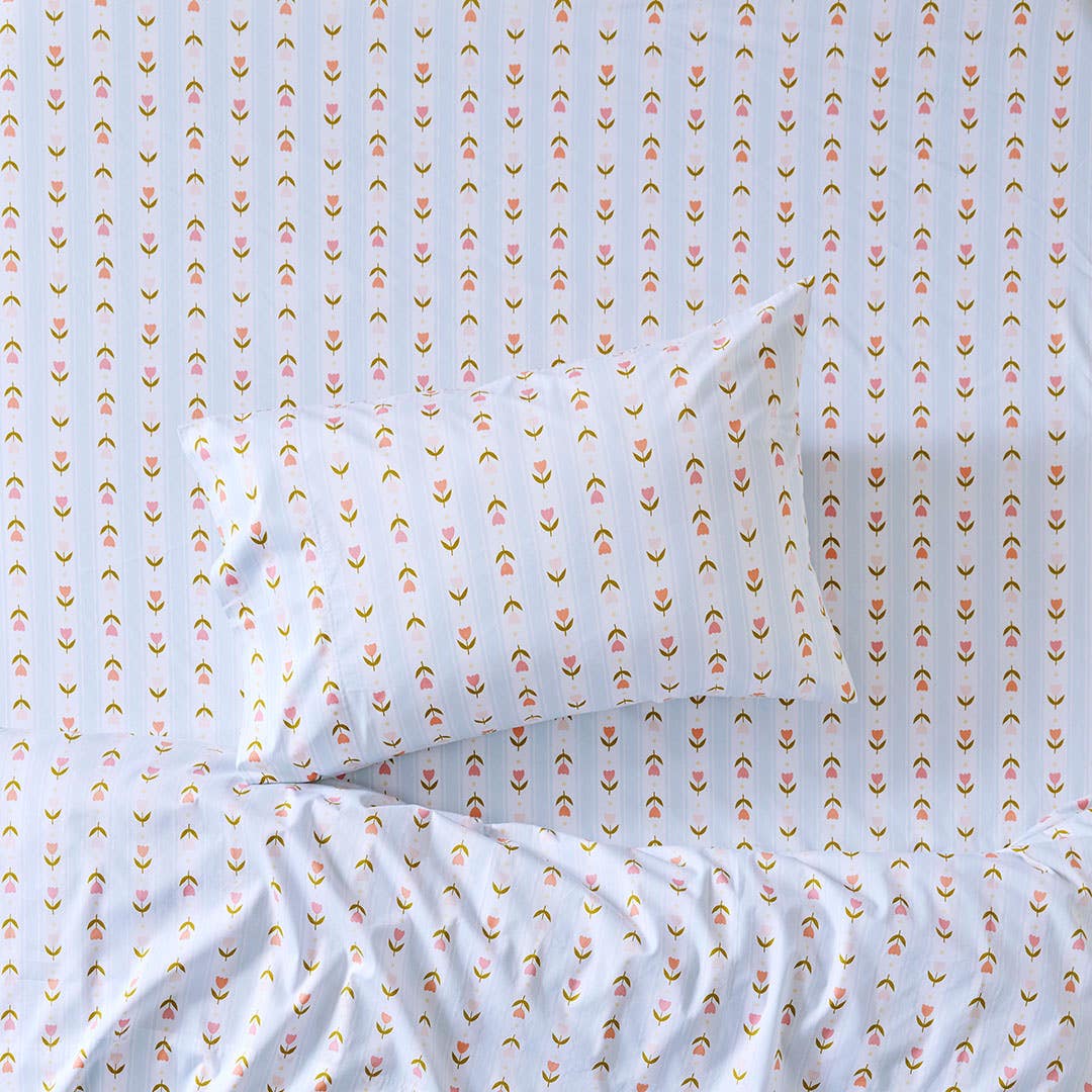 https://s3-ap-southeast-2.amazonaws.com/fusionfactory.commerceconnect.bbnt.production/pim_media/000/211/907/Studio_Collection_BOP_Sheets-Tulip-Stripe-Detail-2_SI.jpg?1774487675