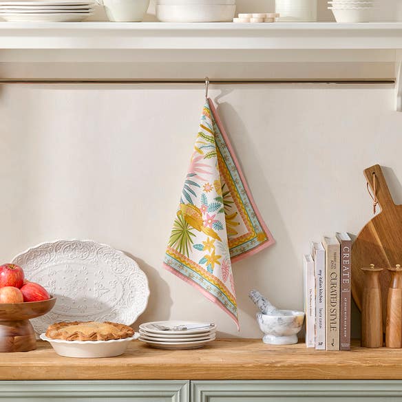 https://s3-ap-southeast-2.amazonaws.com/fusionfactory.commerceconnect.bbnt.production/pim_media/000/201/472/_LS_Web_Tea_Towels-Estrella_TT_SI.jpg?1758264810