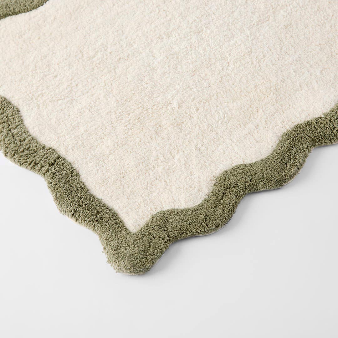 Bowie Scalloped Bath Runner - Ivory/Olive Green