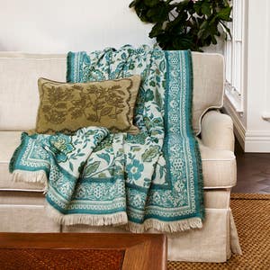 https://s3-ap-southeast-2.amazonaws.com/fusionfactory.commerceconnect.bbnt.production/pim_media/000/205/777/M_F_W26_Hampshire-Cushion_Forest-Green-Navy_26918701_SI.jpg?1765346147