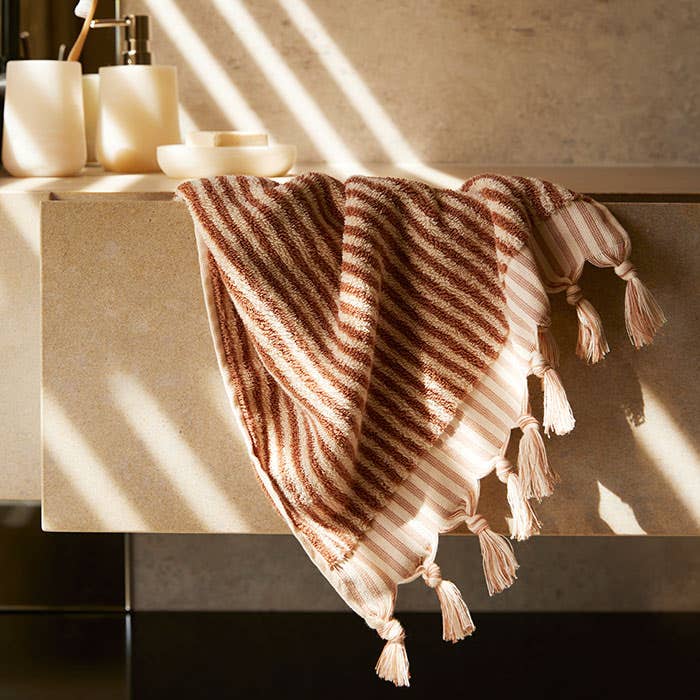 Ama Bath Towel Clay